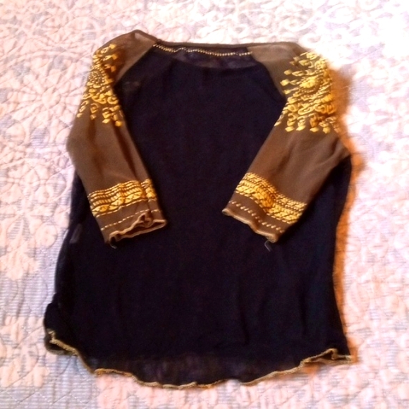 VTG Calvin Klein Tribal, Sheer Top - Picture 5 of 7